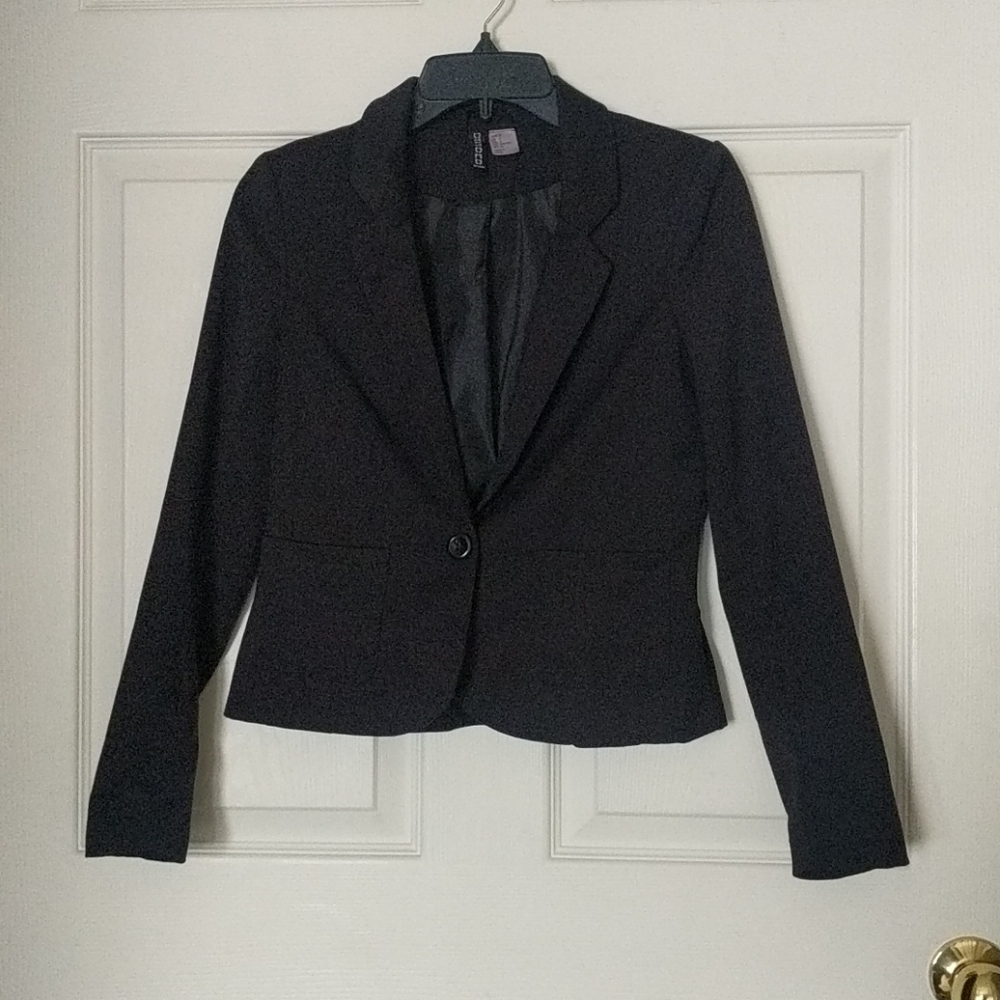 Size 2 H&M (Divided) Black Blazer